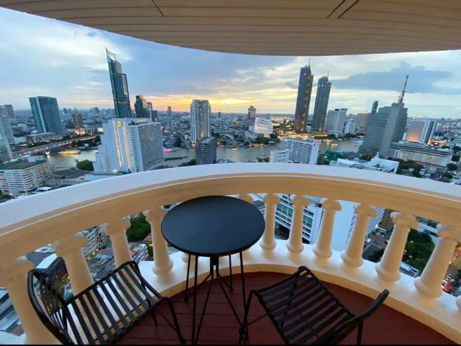 Central Bangkok, 5 Stars River View & Characteristic Decor Exteriör bild