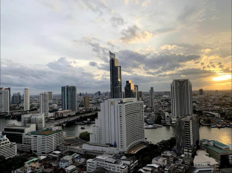 Central Bangkok, 5 Stars River View & Characteristic Decor Exteriör bild