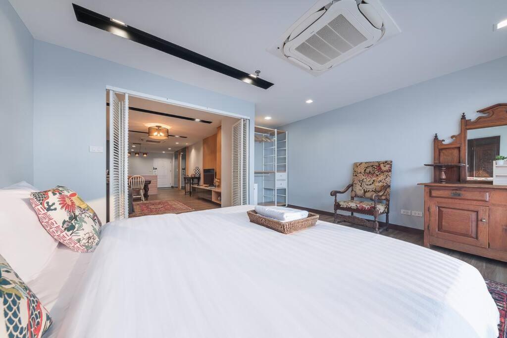 Central Bangkok, 5 Stars River View & Characteristic Decor Exteriör bild