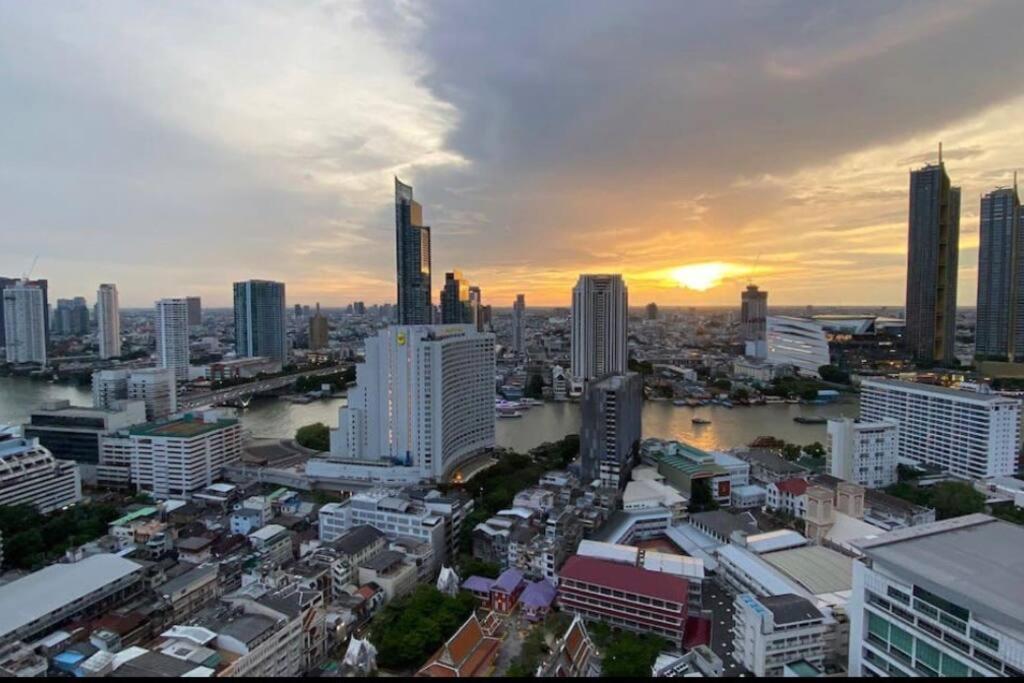 Central Bangkok, 5 Stars River View & Characteristic Decor Exteriör bild